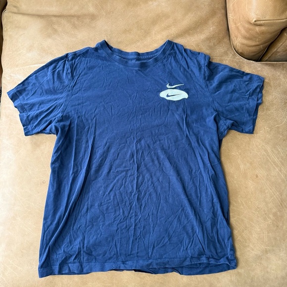 T-SHIRT NIKE NSW ESSENTIAL + CORE 1 TEE Navy Blue Men’s Size Large - Picture 1 of 7